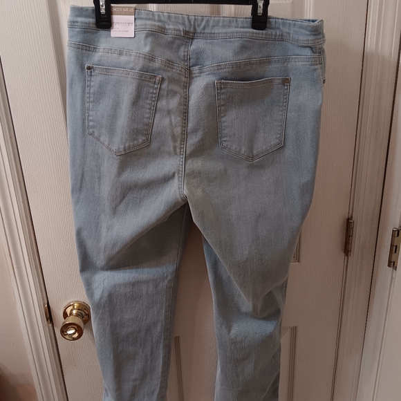 Chico's 2.5 Pull On Perfect Stretch Jeans Brand New With-Tag Women's 14SlimAnkle - Picture 5 of 13